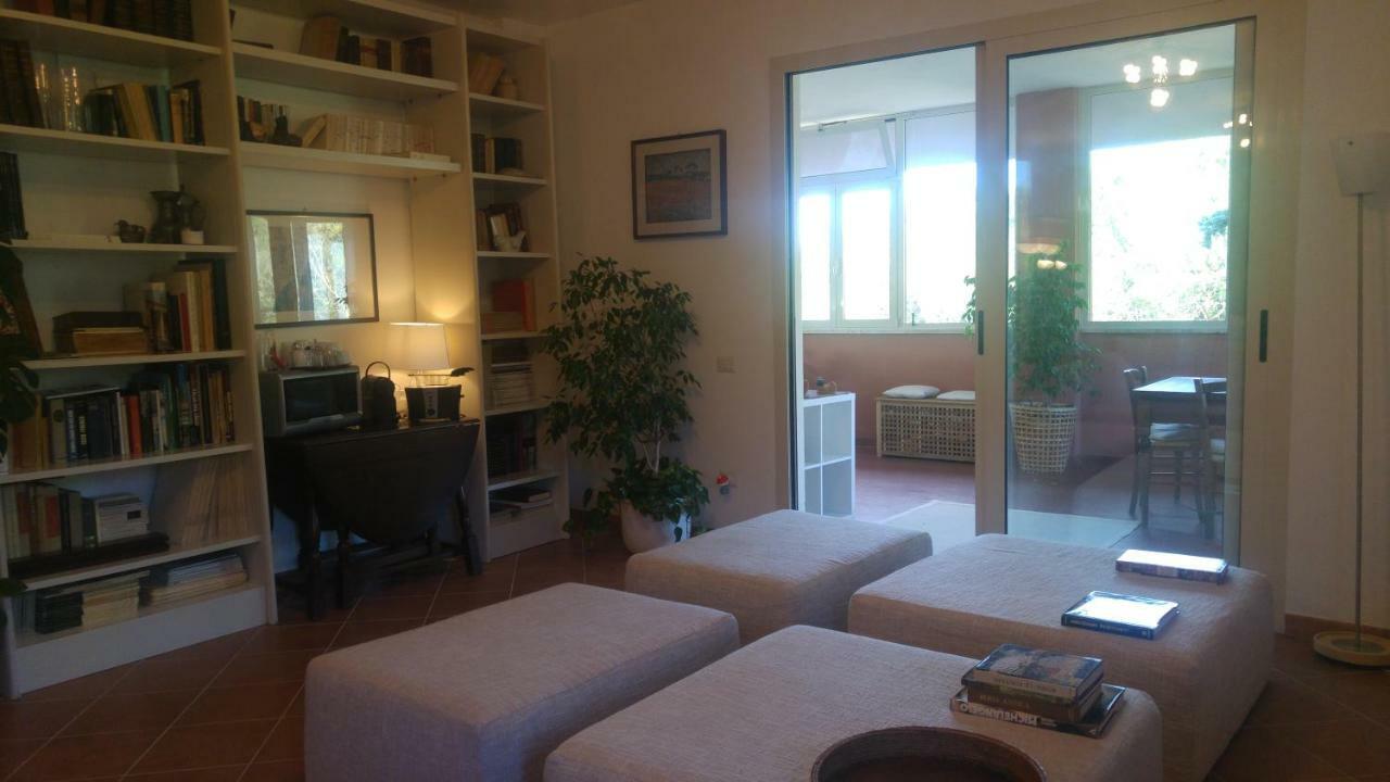 Villa Degli Olmi Allumiere Exteriör bild